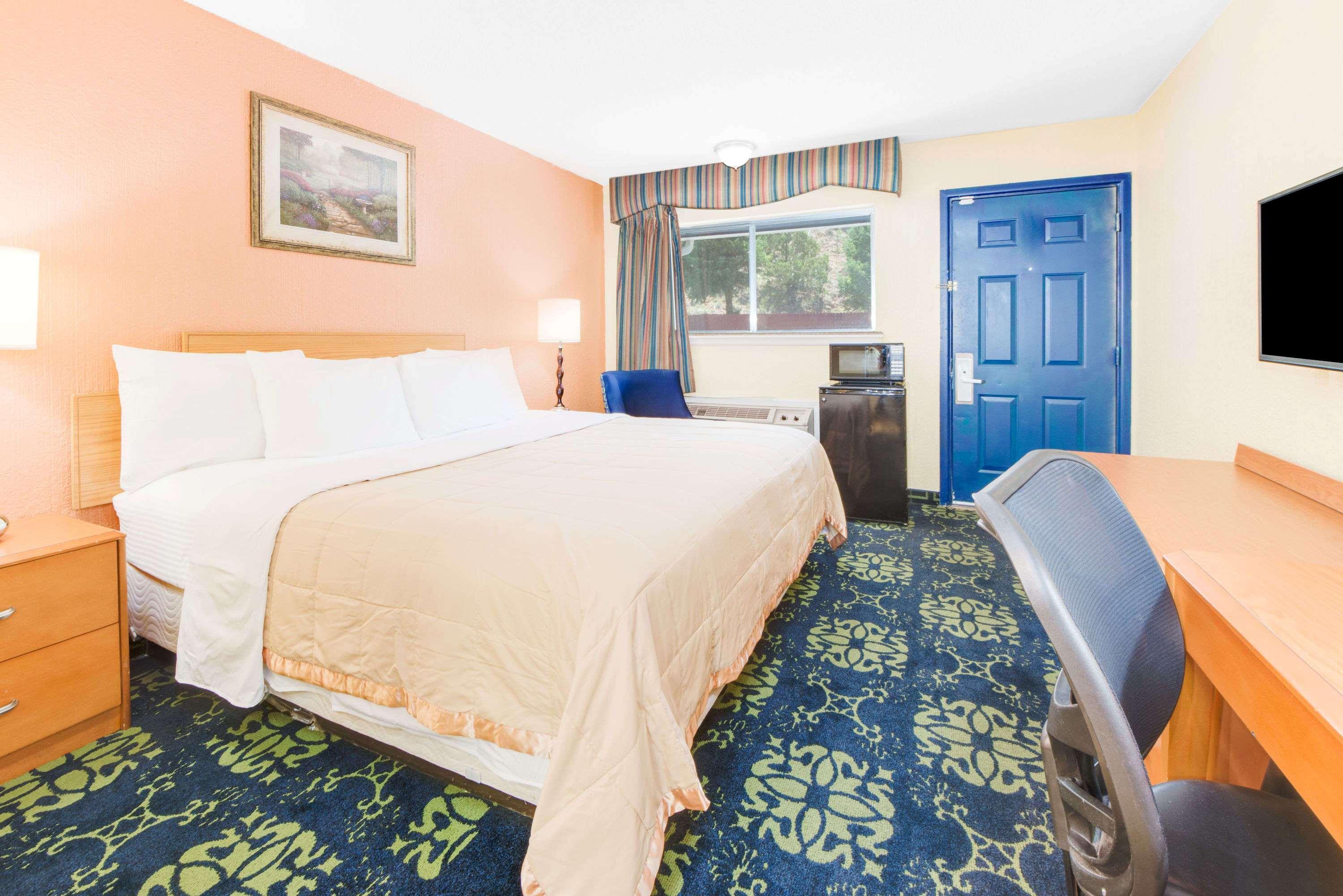 Travelodge By Wyndham Ruidoso Bagian luar foto